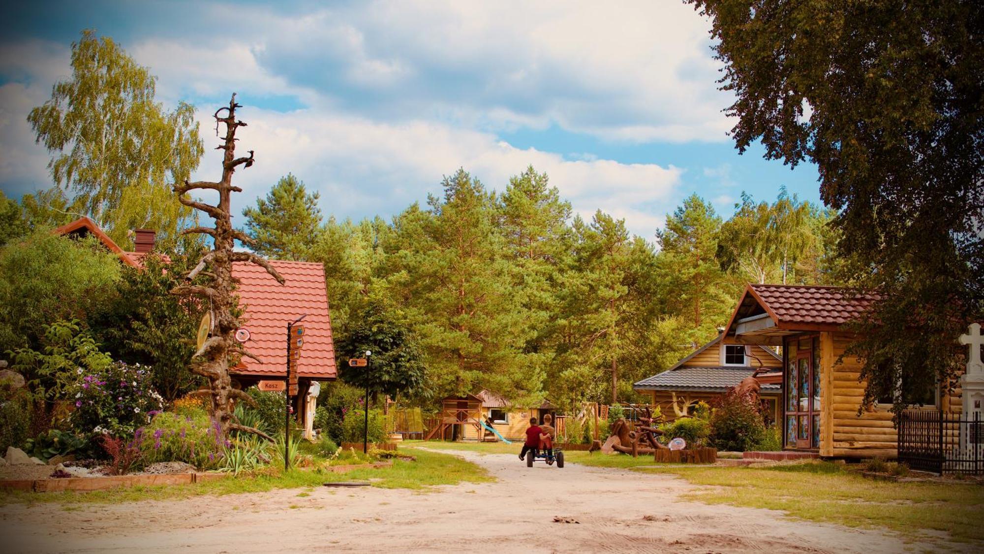 Villa Osrodek Wypoczynkowy Mamczur Pizuny Lukawica Exterior foto